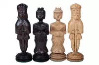 DUŻE SZACHY DĘBOWE (64,5x65cm) intarsjowane, rzeźbione, drewniane DUŻE SZACHY DĘBOWE (64,5x65cm) intarsjowane, rzeźbione, drewniane