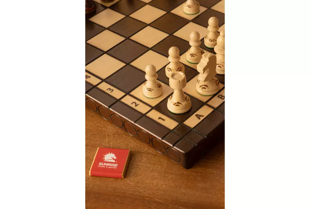 SZACHY PEREŁKA ŚREDNIA (36x36cm) - nie tylko dla dzieci