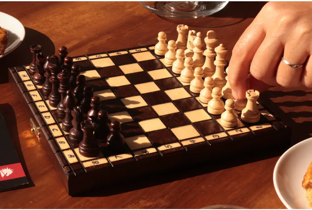 Drewniane szachy szkolne mini - wypalane