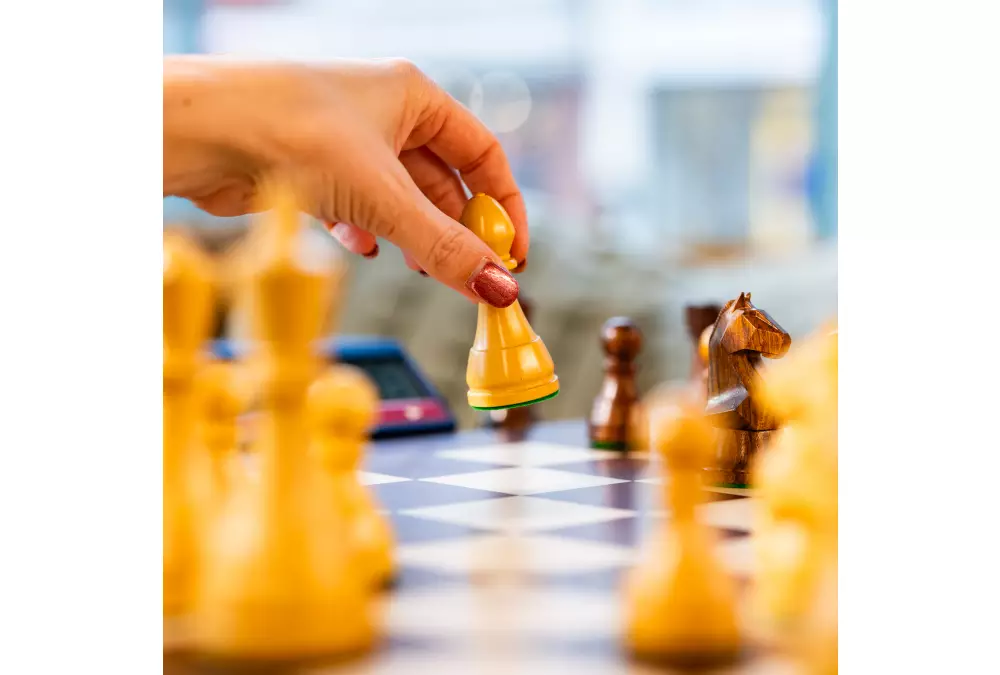 Drewniane figury szachowe DGT Modern do desek elektronicznych