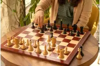Figury szachowe Queen's Gambit 1957 Bukszpan hebanizowany 3,75 cala Figury szachowe Queen's Gambit 1957 Bukszpan hebanizowany 3,75 cala
