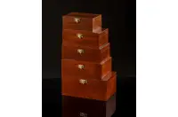 Drewniany kuferek do przechowywania figur Staunton nr 5 (wysokość króla 90 mm) Drewniany kuferek do przechowywania figur Staunton nr 5 (wysokość króla 90 mm)