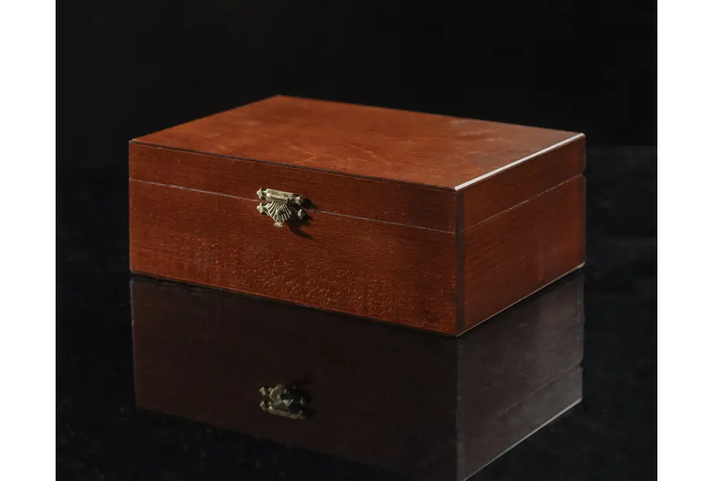 Kuferek na figury nr 8