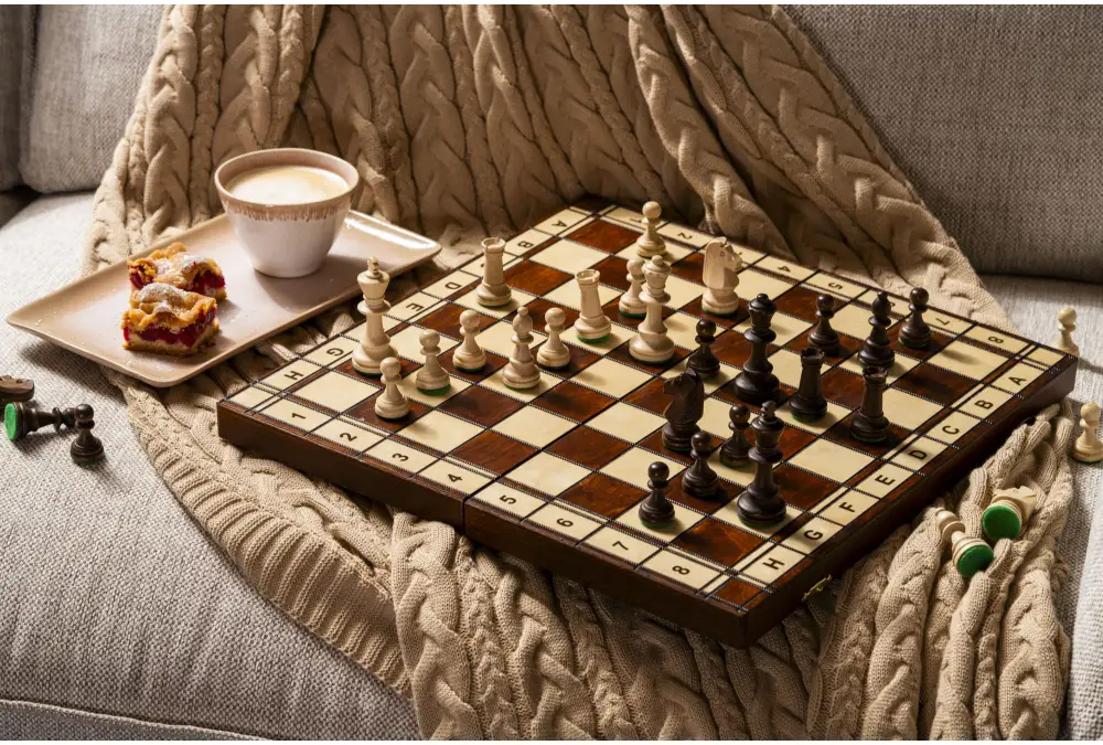 SZACHY DREWNIANE TURNIEJOWE "JOWISZ" nr 4 (42x42cm) wypalane, obciążane metalem