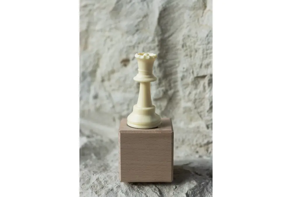 Puchar szachowa figura - Biały Hetman (13 cm)