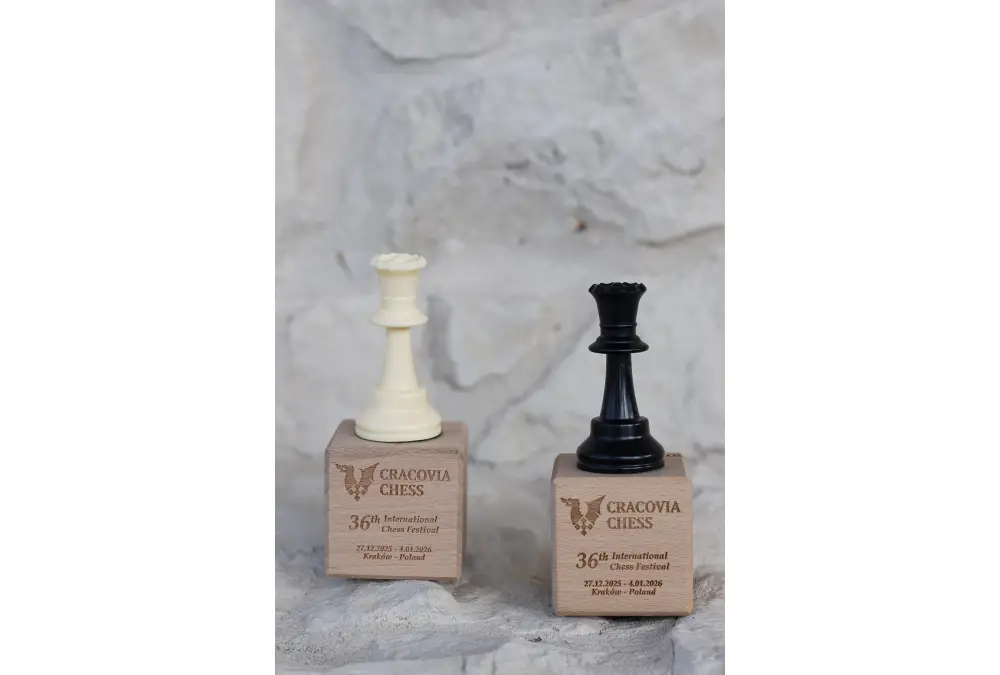 Puchar szachowa figura - Biały Hetman (13 cm)