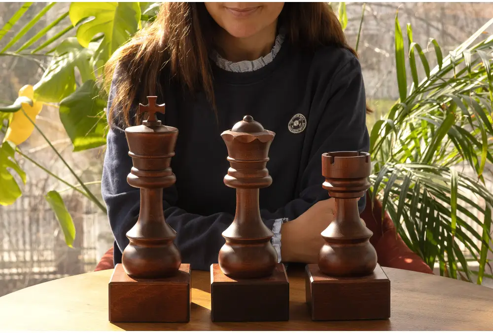 Puchar szachowy drewniany - Czarny Hetman (26 cm)