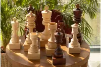 Puchar szachowy drewniany - Czarna wieża (20 cm)