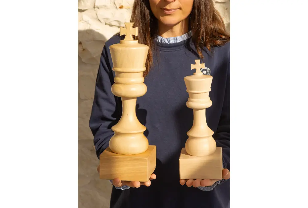 Puchar szachowy drewniany - Biały król ( cm)