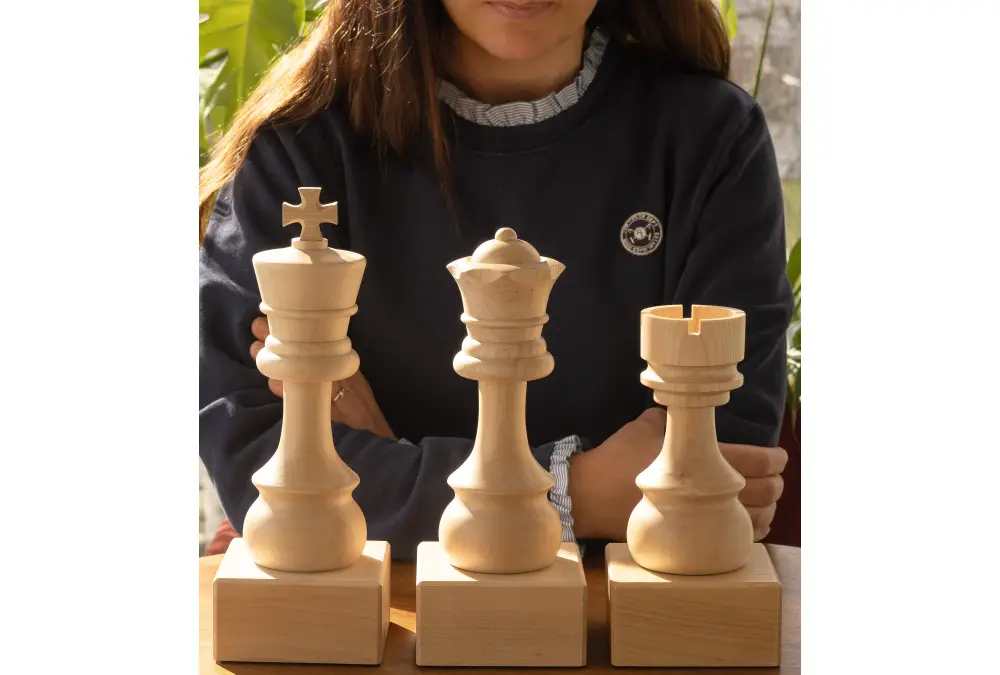 Puchar szachowy drewniany - Biały król ( cm)