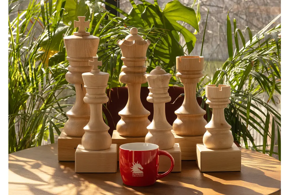 Puchar szachowy drewniany - Biała wieża (20 cm)