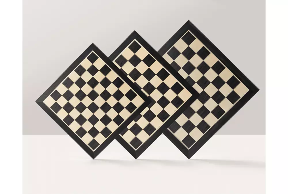 Deska szachowa nr 6 (bez opisu) hebanizowana (intarsja)