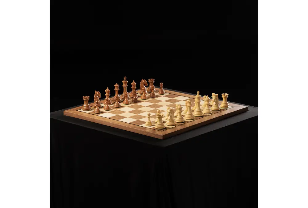 Deska szachowa nr 5+ z czarną ramką (bez opisu) orzech/klon (intarsja) - Ekskluzywna