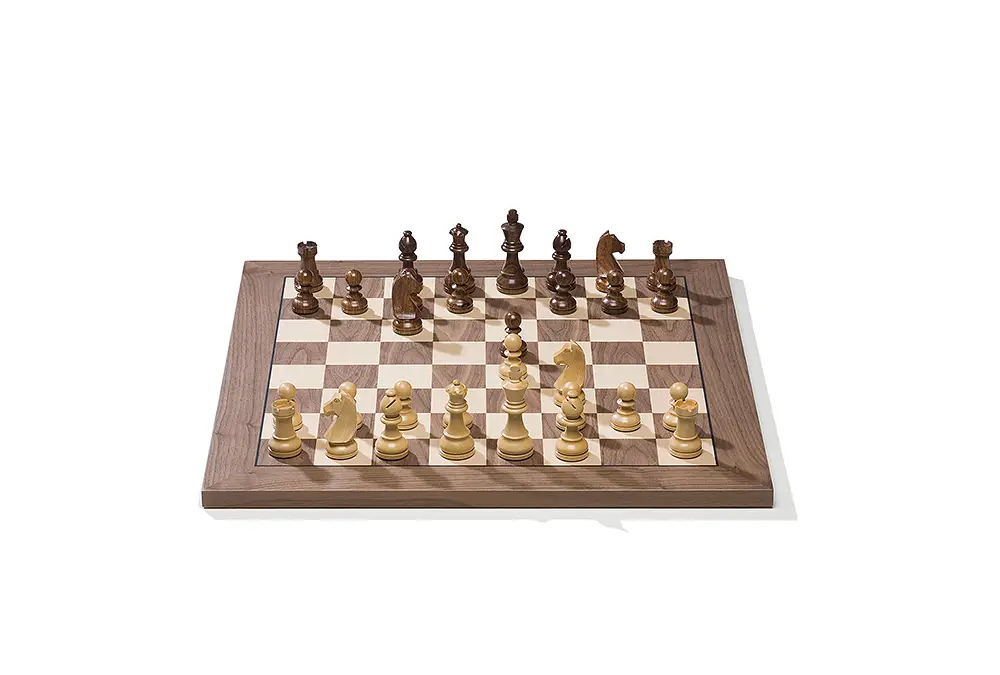 Szachownica elektroniczna DGT Turniejowa - do transmisji przez internet, orzech/klon