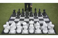 Zestaw do szachów plenerowych / ogrodowych (król 64 cm) - figury + szachownica nylonowa Zestaw do szachów plenerowych / ogrodowych (król 64 cm) - figury + szachownica nylonowa