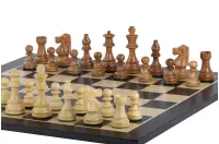 Zestaw szachowy French Lardy - szachownica hebanizowana (pole 58 mm), figury akacjowe (król 96 mm) Zestaw szachowy French Lardy - szachownica hebanizowana (pole 58 mm), figury akacjowe (król 96 mm)
