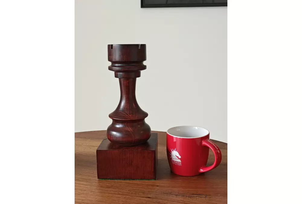 Puchar szachowy drewniany - Czarna Wieża (27 cm)