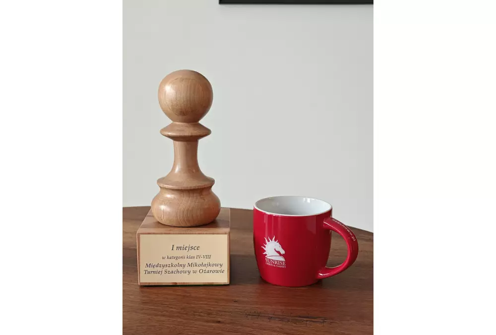 Puchar szachowy drewniany - Biały Pion (25 cm)