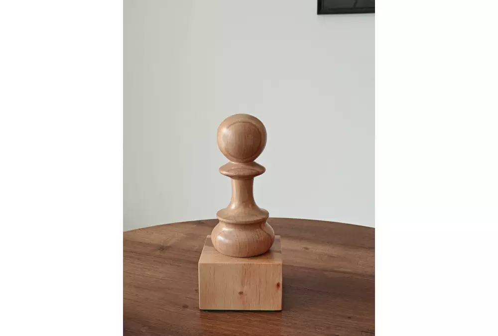 Puchar szachowy drewniany - Biały Pion (25 cm)