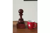 Puchar szachowy drewniany - Czarny Pion (25 cm) Puchar szachowy drewniany - Czarny Pion (25 cm)