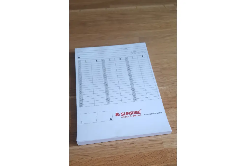 Bloki samokopiujące do zapisu partii - Scorebook (50 partii)