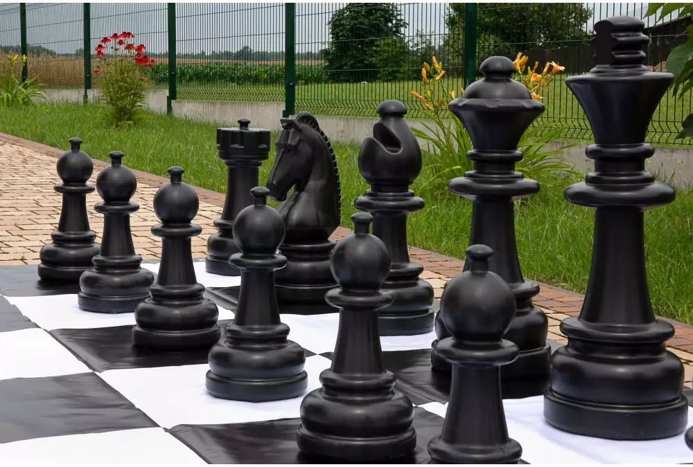 Figury plastikowe do szachów plenerowych / ogrodowych (wysokość króla 74 cm)