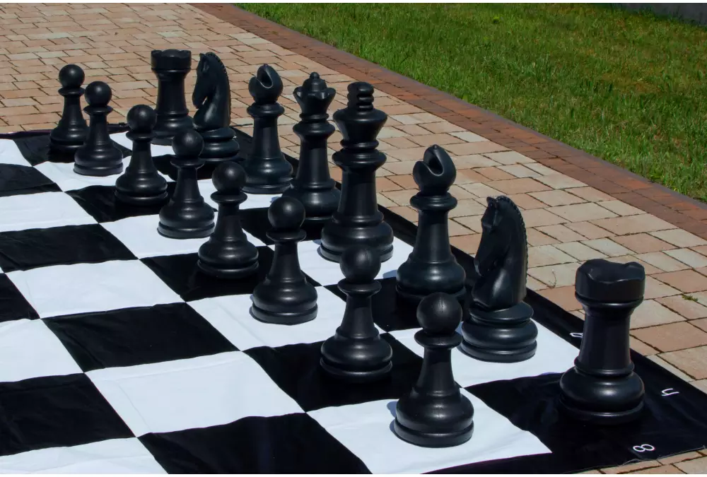 Figury plastikowe do szachów plenerowych / ogrodowych (wysokość króla 45 cm)