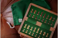 Szachy MAGNETYCZNE mini z intarsjowaną szachownicą 18 cm Szachy MAGNETYCZNE mini z intarsjowaną szachownicą 18 cm