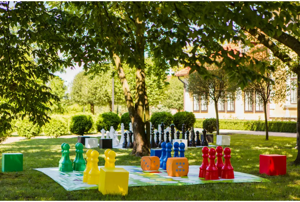 Pionki do chińczyka plenerowego / ogrodowego (wysokość pionka 62 cm)